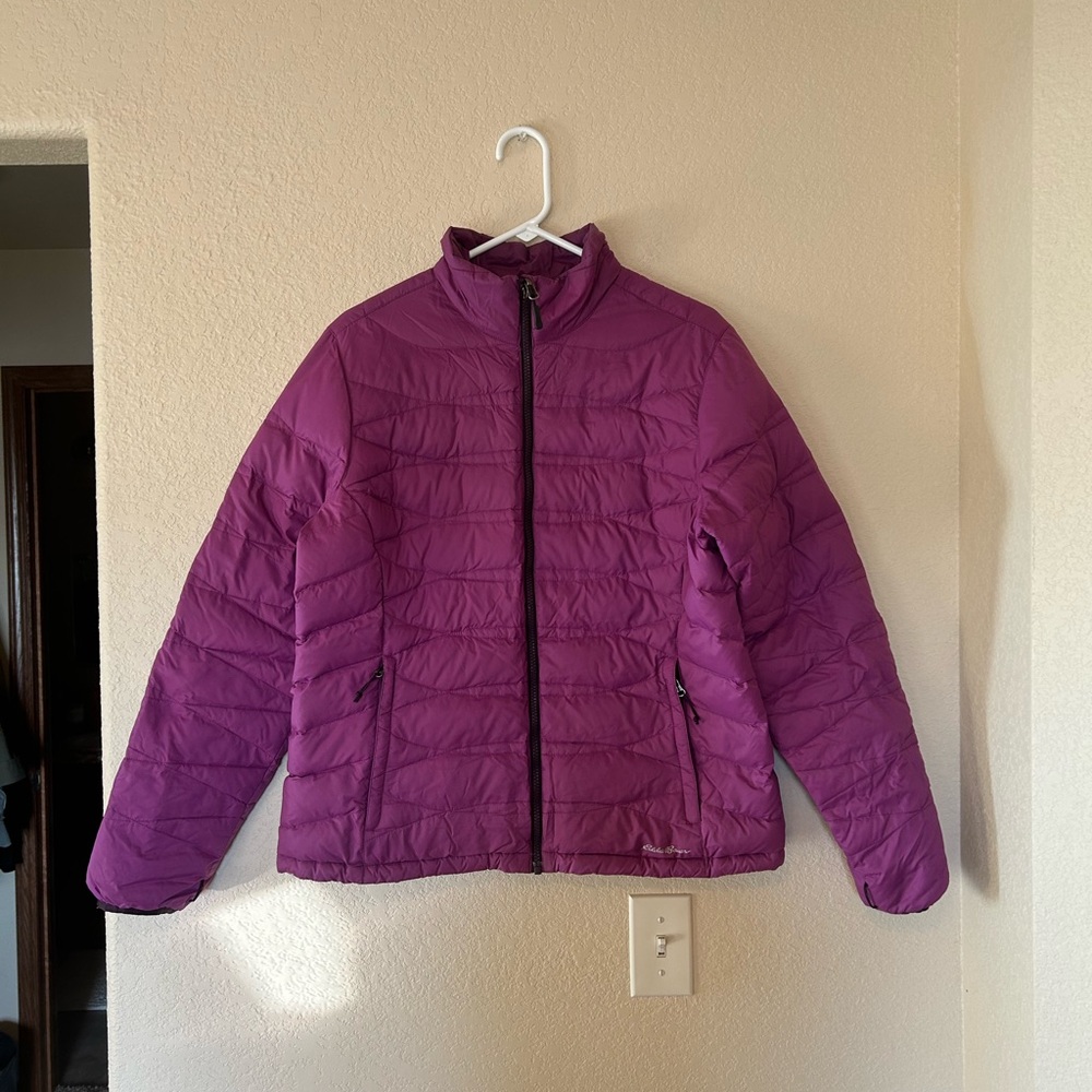 Eddie Bauer Women's Puffer Jacket in Magenta